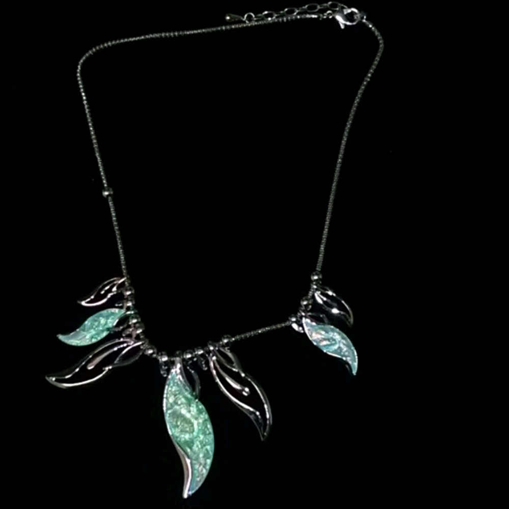 Silver neckless